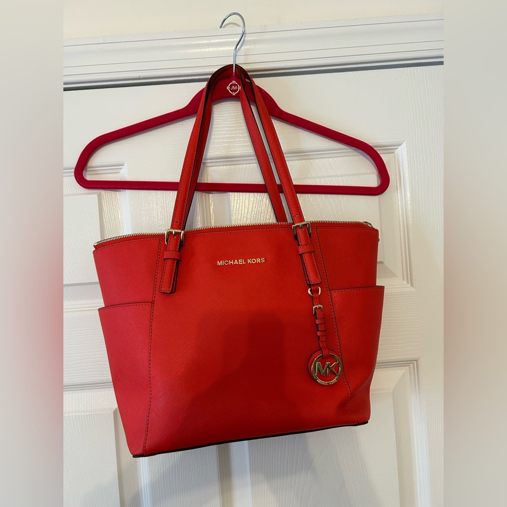 Good condition Michael Kors tote/purse/shoulder bag